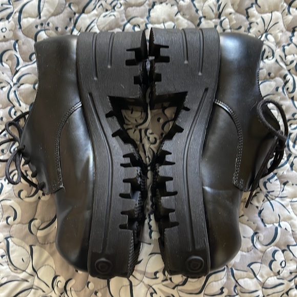Pair of City Snapper Chunky Shoes. Never been worn Size 5.5. $130.00 - Picture 2 of 2